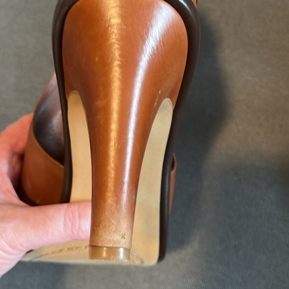 Vince Camuto brown sandals - Picture 4 of 8